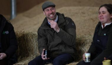 Prince William gets stuck in as he tackles stigma around mental health | Royal | News