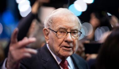 Warren Buffett's Latest Advice on Debt, Parenting, Picking a Job