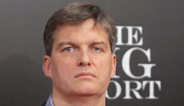 'Big Short' Michael Burry Warns of AI Bubble That's 'Too Big to Save'