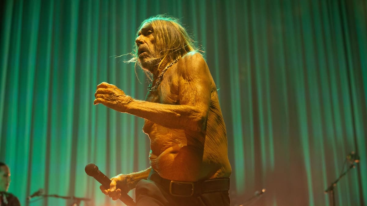 Review: Sculled wine, stage selfies and a scintillating night in Iggy Pop’s Auckland garage