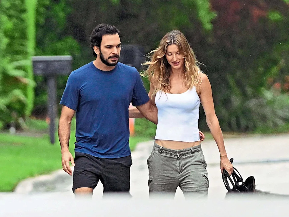 <span class="wp-caption-text">Mega</span>