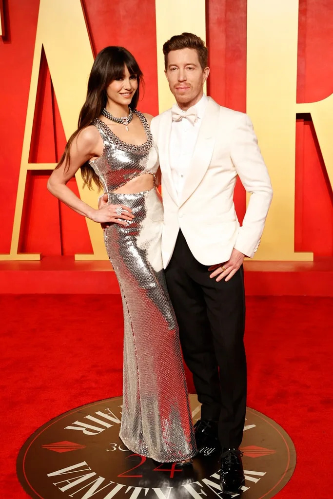 <p>Nina Dobrev & Shaun White</p>