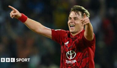 Sam Curran celebrates a wicket against Sri Lanka with two raised hands