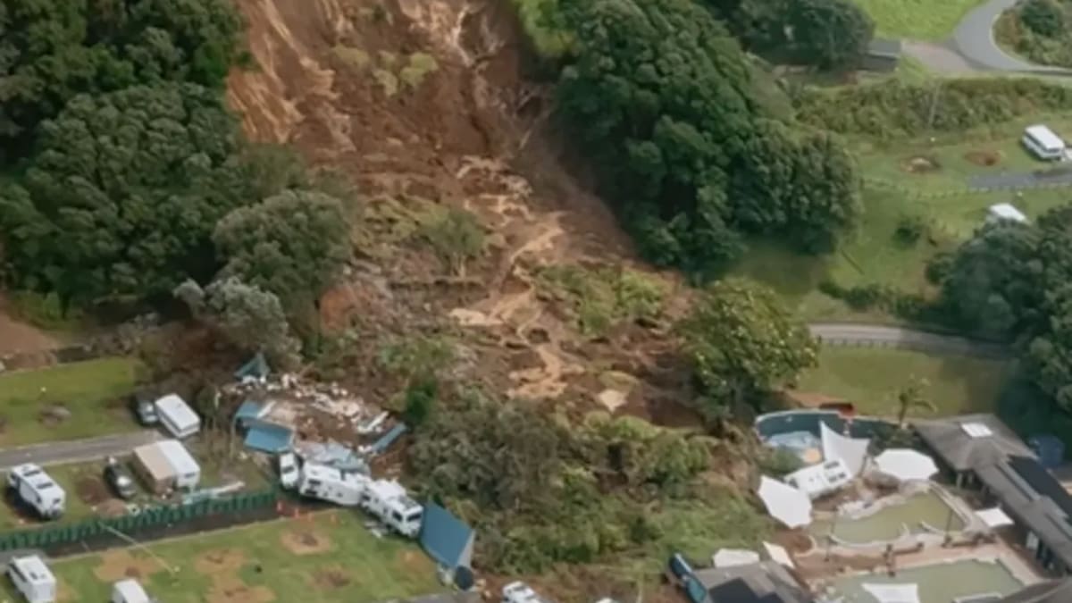 Tauranga officials told not to allow buildings in potential landslide zones more than 20 years ago, documents show