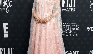 Ariana Grande Wore Alberta Ferretti To The 2026 Critics