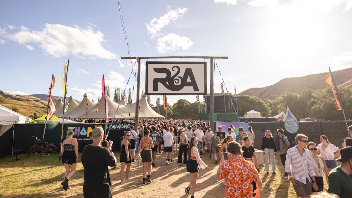 Festival-goers $800 out of pocket after shuttle service no show for Rhythm and Alps