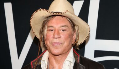Mickey Rourke distances himself from fundraiser to stop his eviction