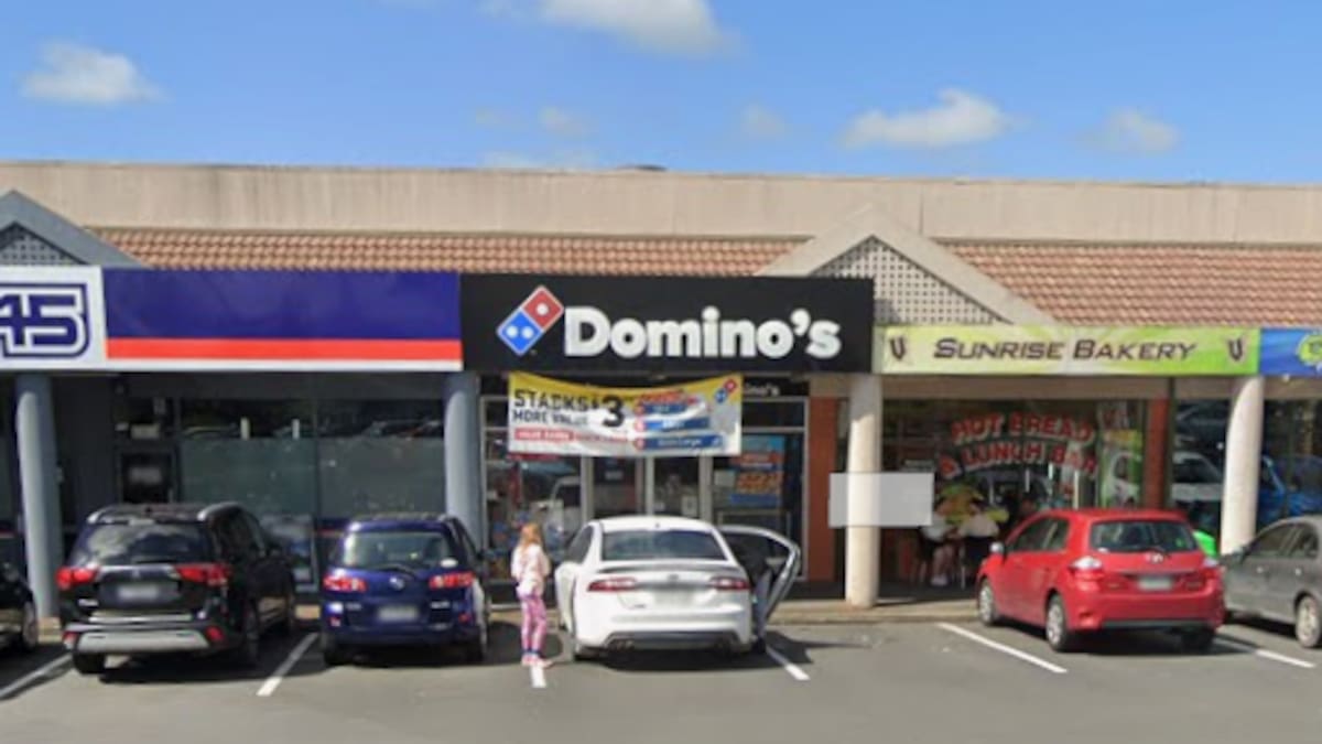 Te Awamutu Domino’s Pizza workers chase down brazen burglar as he steals TV from store