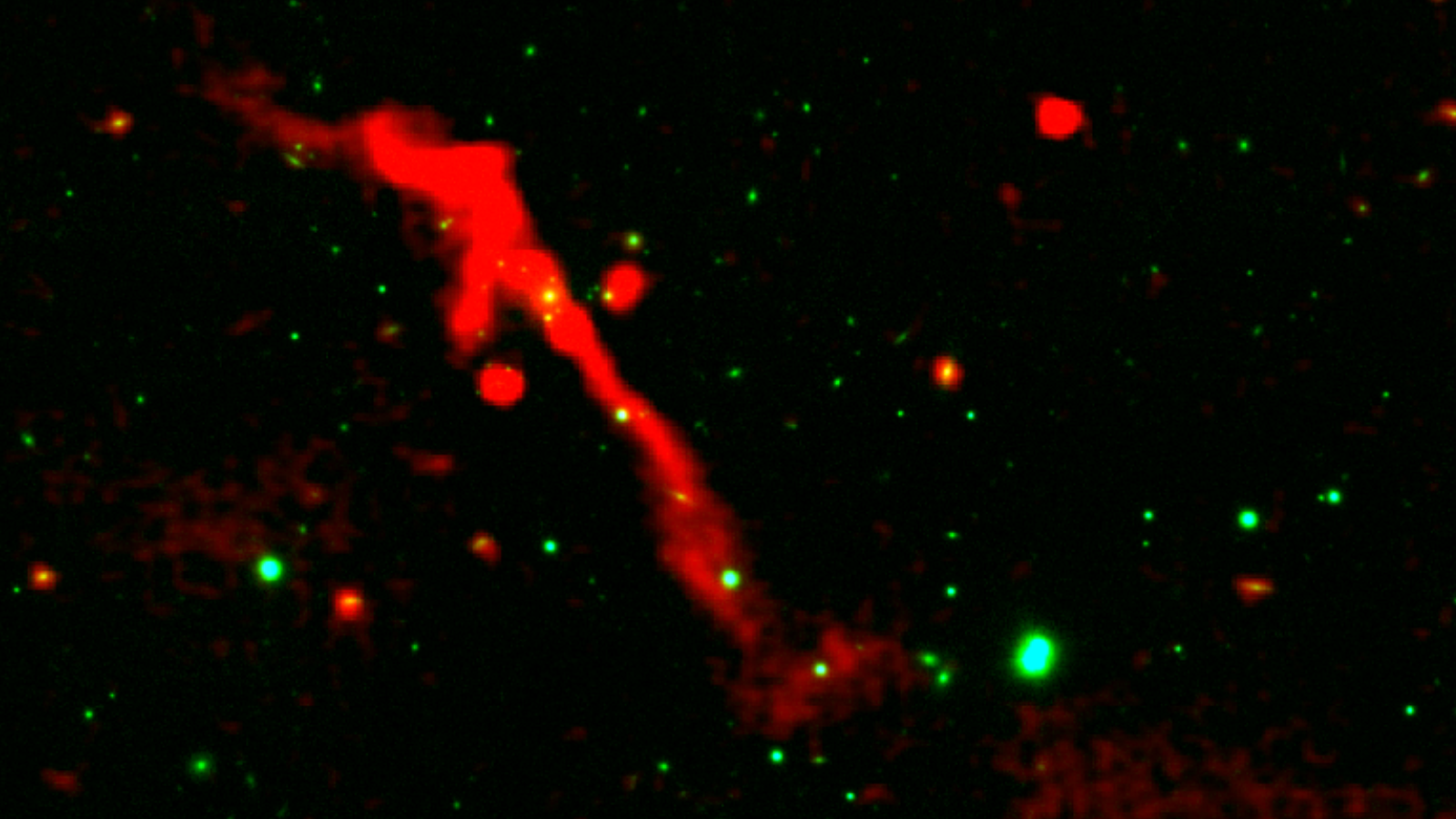 The comic volcano J1007+3540, the eruption of a once dormant black hole, as seen by LOFAR
