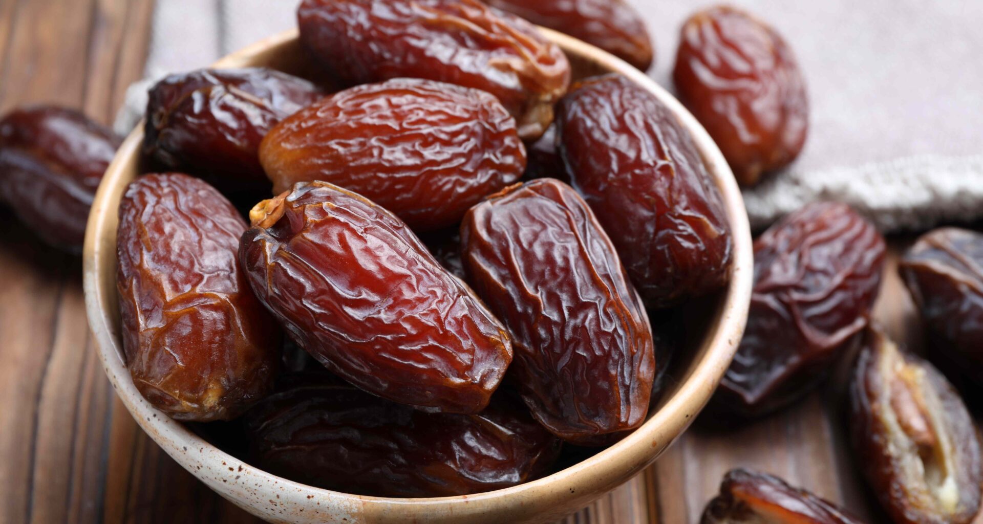 The Best Time To Eat Dates for Energy and Digestion