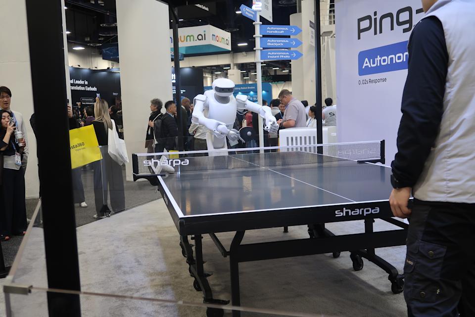 Sharpa's humanoid robot is seen playing ping-pong 