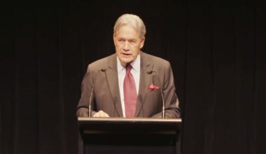 New poll lifts New Zealand First as country mood turns negative