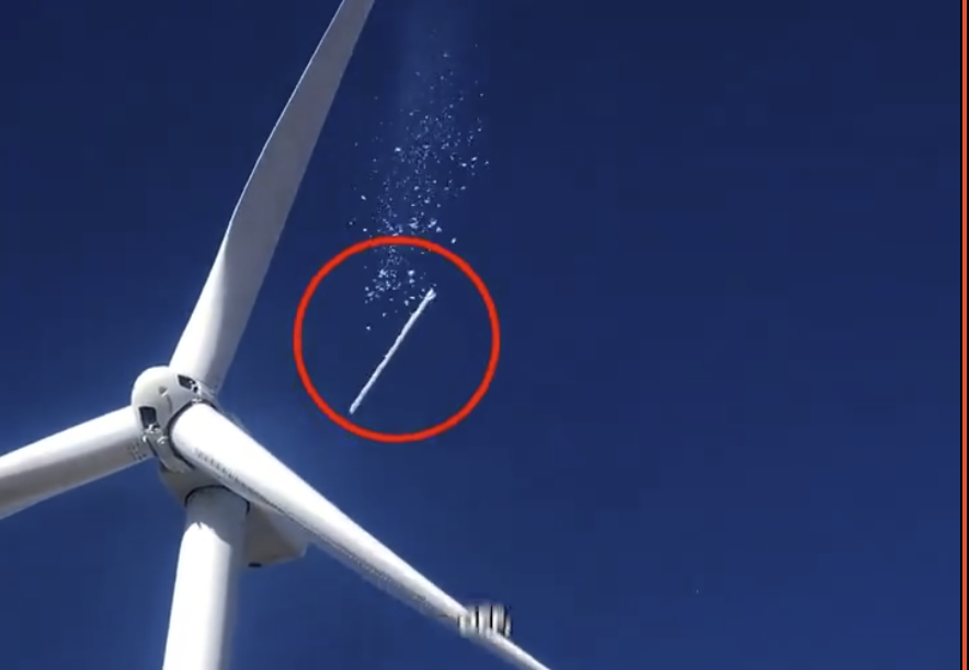 Iced wind turbine