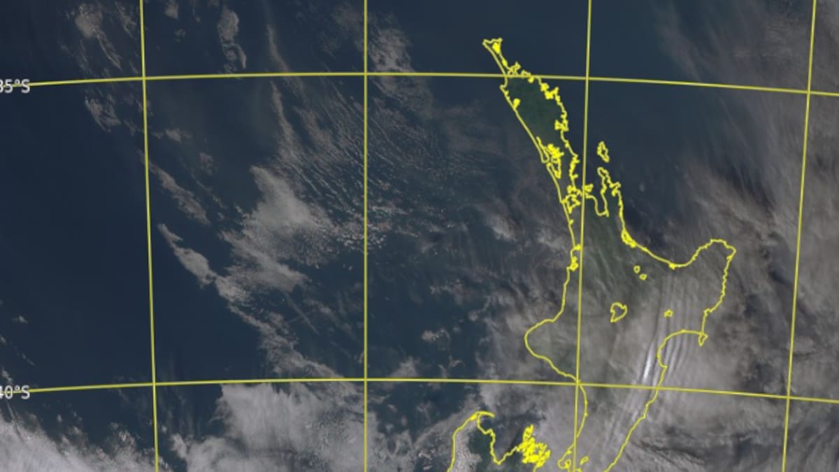 Australian bushfire smoke nears South Island, may redden evening skies
