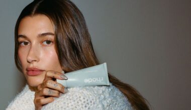 Hailey Bieber’s Beauty Brand Rhode Is Coming To NZ In February. Here’s What To Buy & What To Skip