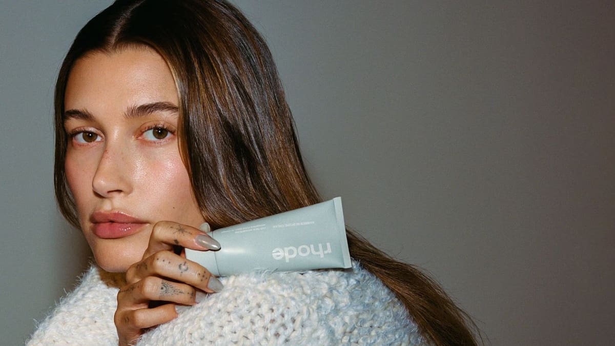 Hailey Bieber’s Beauty Brand Rhode Is Coming To NZ In February. Here’s What To Buy & What To Skip