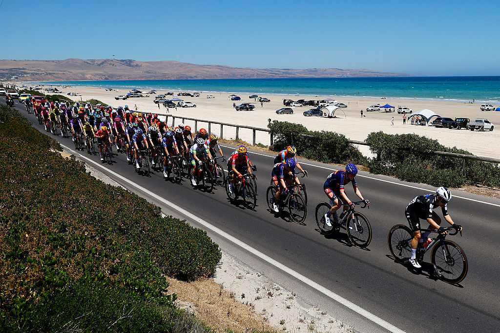 WILLUNGA, AUSTRALIA - JANUARY 17: A general view of the peloton competing at Aldinga Beach landscape during the 10th Santos Women&amp;apos;s Tour Down Under 2026, Stage 1 a 137.4km stage from Willunga to Willunga 134m / #UCIWWT / on January 17, 2026 in Willunga, Australia. (Photo by Con Chronis/Getty Images)