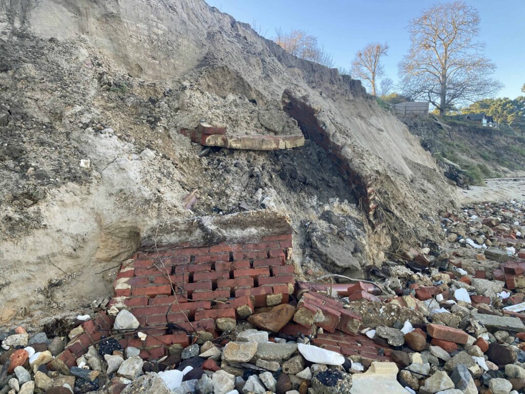 Middle Beach rubbish and history finds Dec 2025