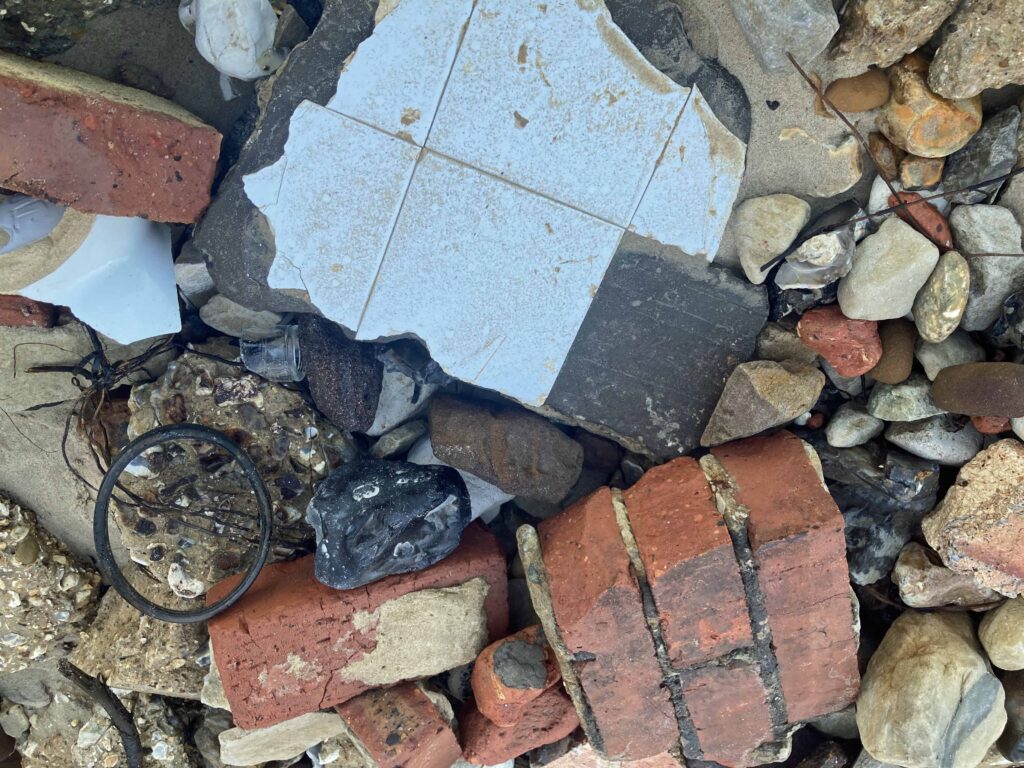 Middle Beach rubbish and history finds Dec 2025