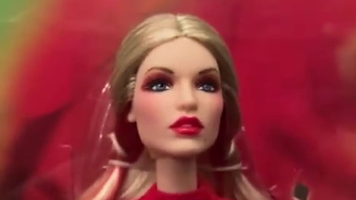 Kylie Minogue Barbie doll slammed by fans, who say doll looks nothing like her
