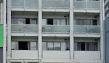 Auckland tenant kicked out of apartment after balcony escape and police callouts