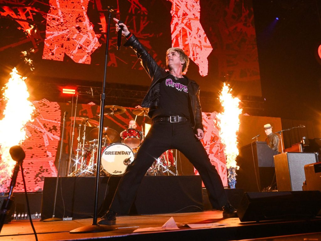 Green Day's Billie Joe Supports 'Brothers and Sisters in Minnesota'