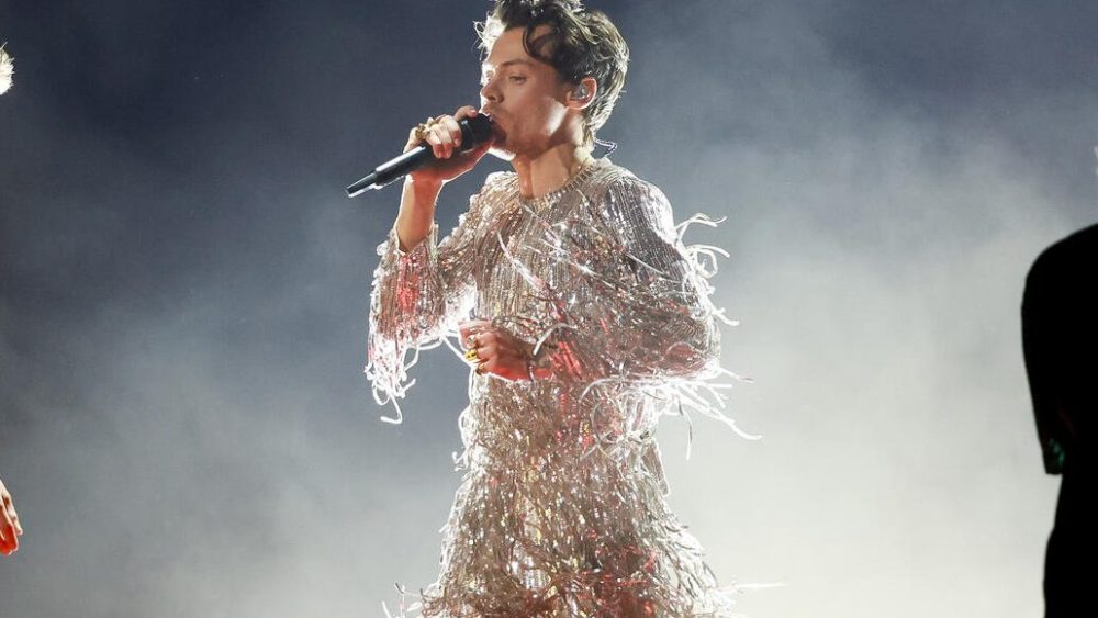 Harry Styles Hits the Dance Floor on New Single 'Aperture'