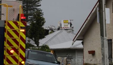 Grey Lynn villa roof on fire after lightning strike in Auckland