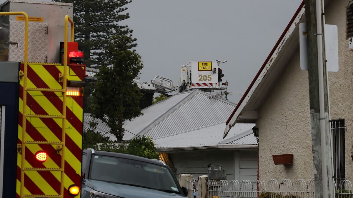 Grey Lynn villa roof on fire after lightning strike in Auckland