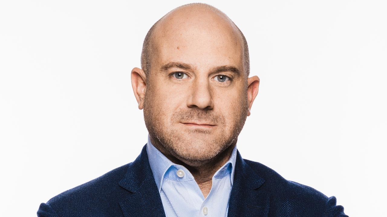 Eliot Pence headshot