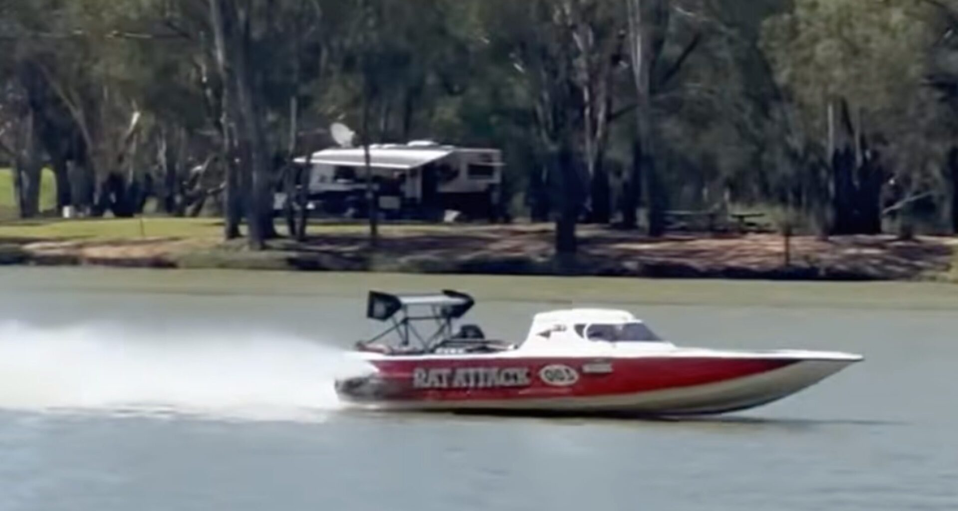 Rat Attack leads New Zealand charge as BAD Boat rivalry ignites on the Murray