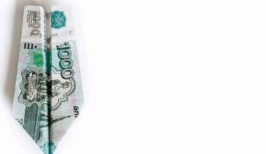 Russian Oil and Gas Revenue Falls to Lowest in 5 Years