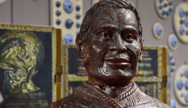 Call for Te Papa to repatriate kauri bust of Ngati Porou chief who signed the Treaty