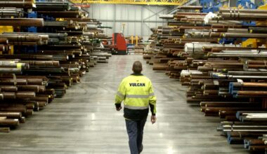 NZ stocks edge higher after Wall St powers ahead – Market close