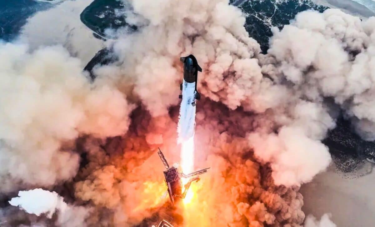 SpaceX's Starship Rocket Launches On Its Fourth Fully Integrated Test Flight