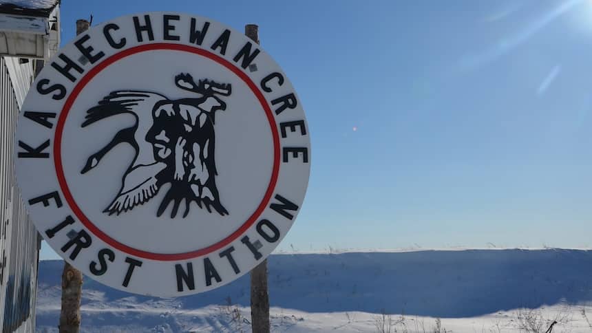 No showers, no drinking water: How Kashechewan teen is coping amid water crisis | story