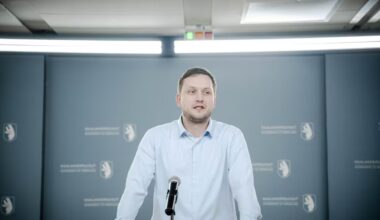 ‘We choose Denmark,’ says Greenland ahead of White House talks with Vance and Rubio on territory’s future