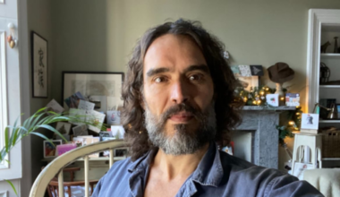 Russell Brand granted bail after London court hearing on new rape charges