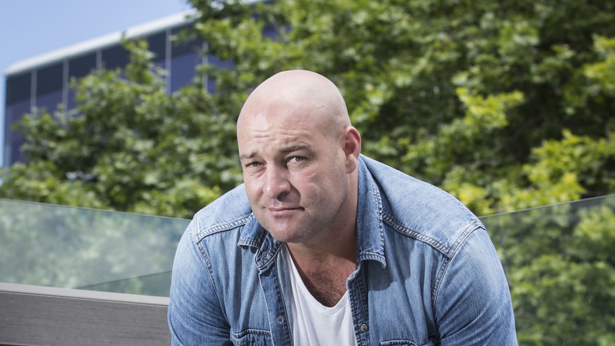 Comedian and radio host Leigh Hart pays tribute to NZ nurses after week in hospital, less impressed with racist patients