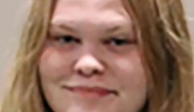 US teenager charged after allegedly assaulting her mother with pork chop