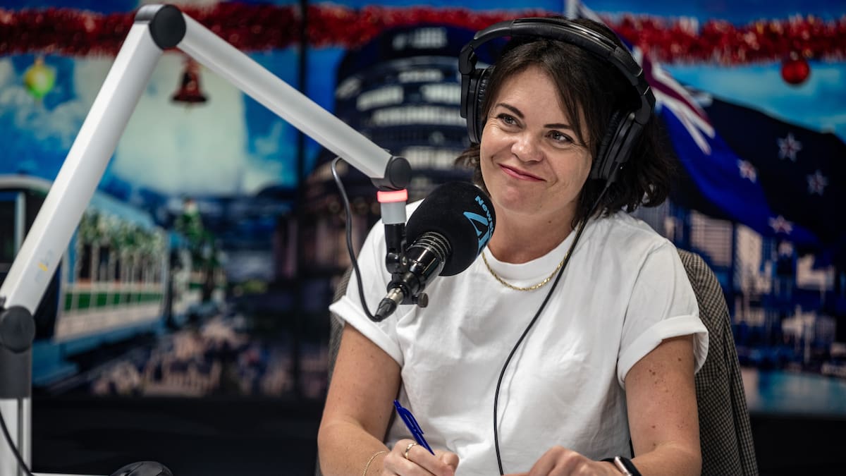 Licences to thrill: Kiwi radio stations receive 20-year frequency extension – Media Insider