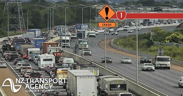 SH1 near Papakura reopens after serious crash