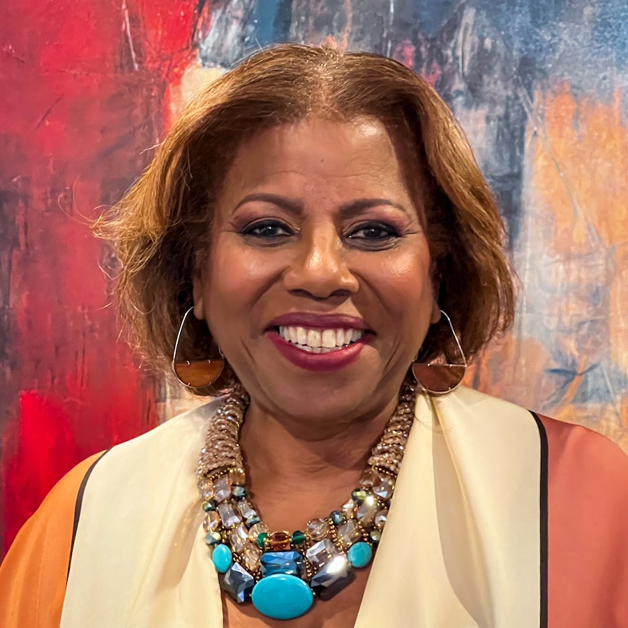 Deborah Owens, Columbia financial adviser, taught women how to build wealth