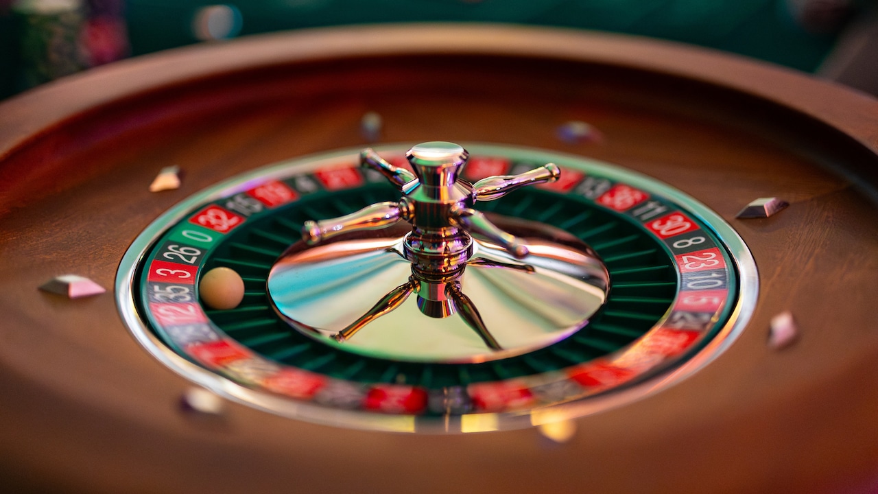 Dear Annie: My best friend’s gambling addiction destroyed his marriage