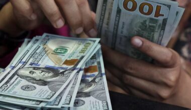 Dollar steady as mixed data digested ahead of Friday's jobs report