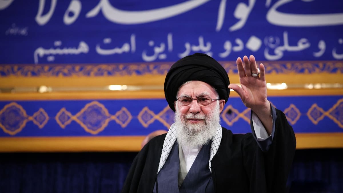 Iran protests: Khamenei vows crackdown as internet shutdown widens