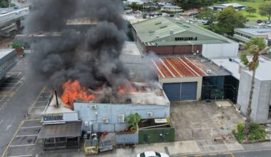 Fire engulfs east Auckland grocer during strike action