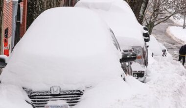 At least 30 dead as more snow from colossal winter storm hits US