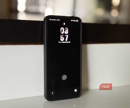 A samsung phone showing plain black screen