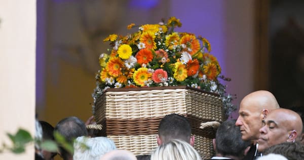 Saint-Tropez bids adieu to Brigitte Bardot with funeral, public homage